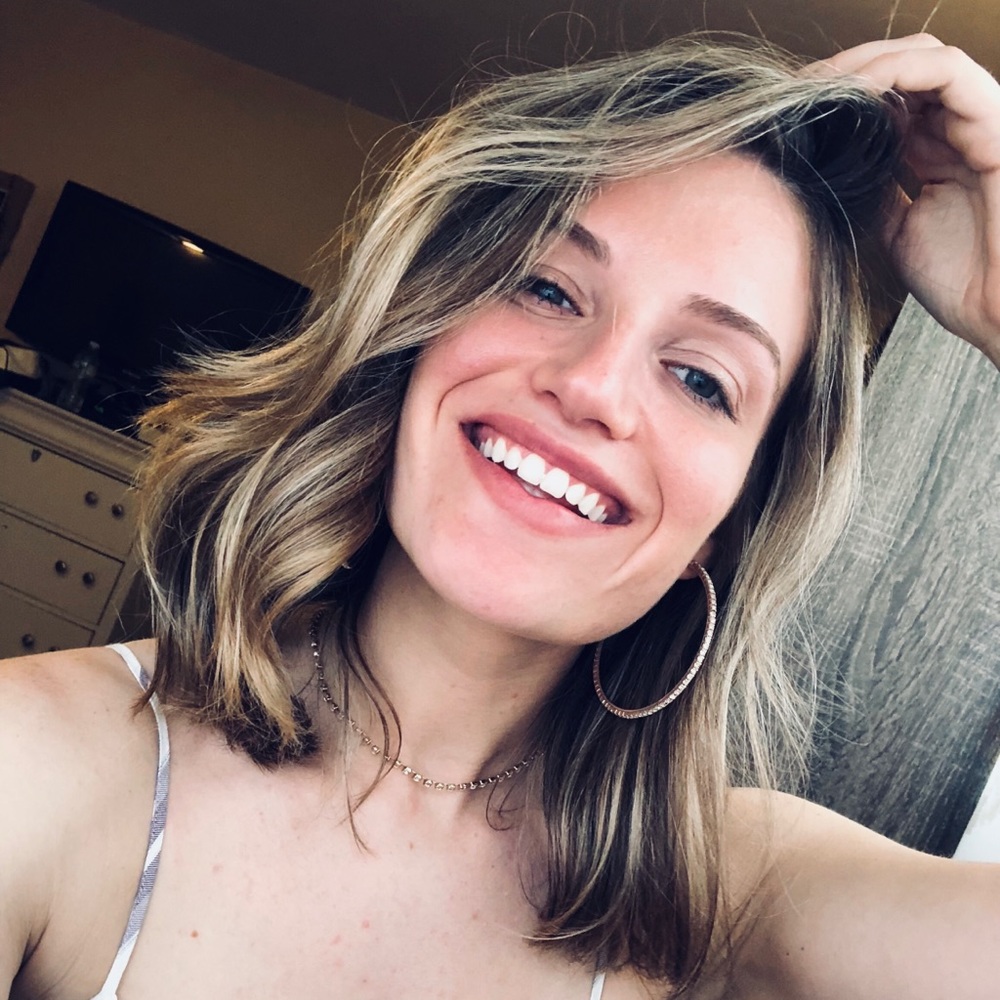 Meet your Posher, Nicole